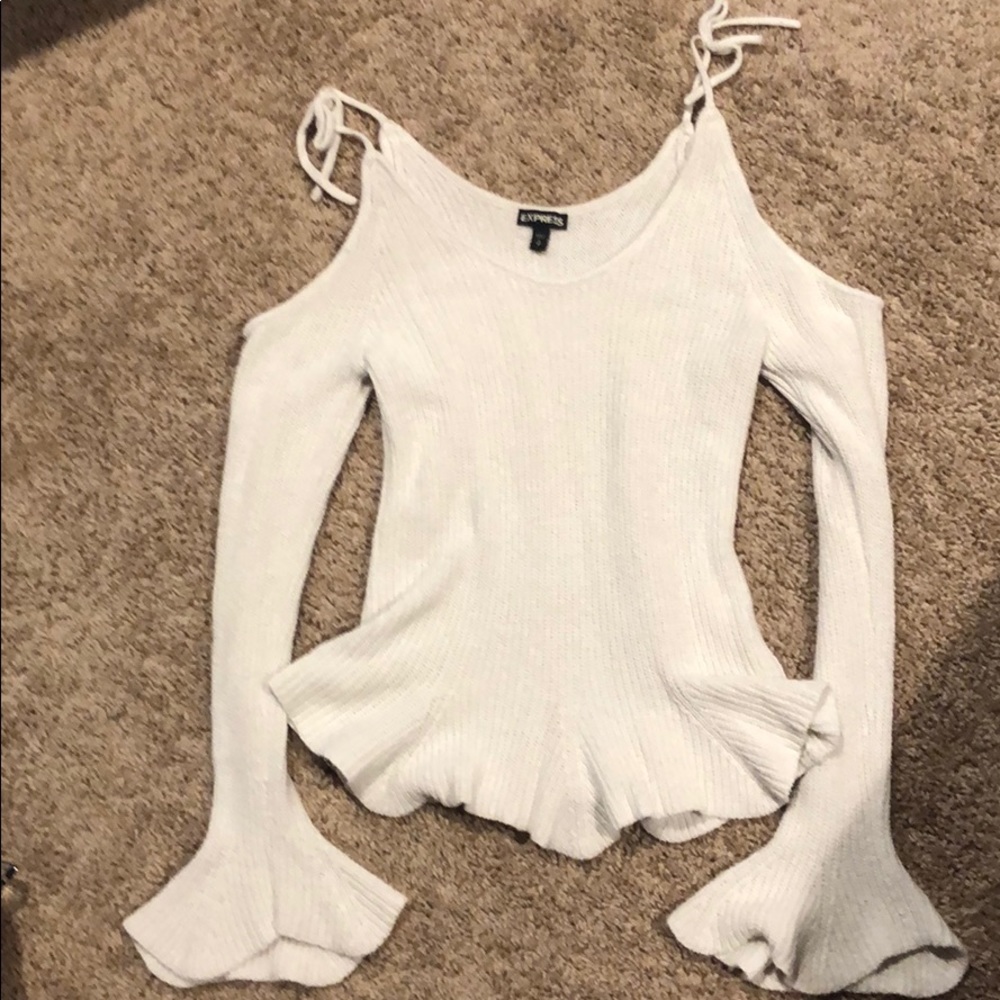 Cold shoulder bell sleeve sweater
